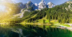 Malerischer Gosausee und Zwieselalm
