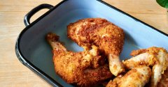 Backhendlschmaus im beliebten Gasthof Hartl
