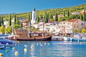 &copy; xbrchx - stock.adobe.com