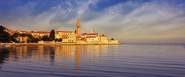 &copy; Phant-shutterstock.com/2013