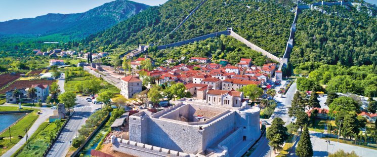 &copy; xbrchx - stock.adobe.com