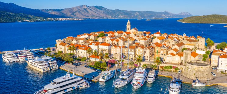 &copy; dudlajzov - stock.adobe.com